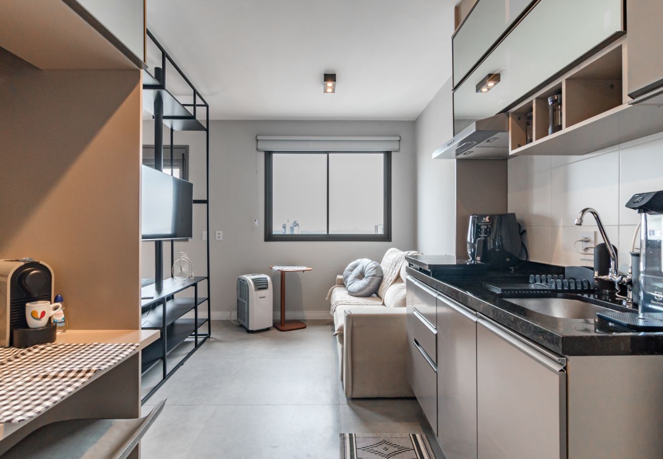 Apartment in São Paulo - Apto com WiFi ao lado da Av. Brigadeiro Faria Lima