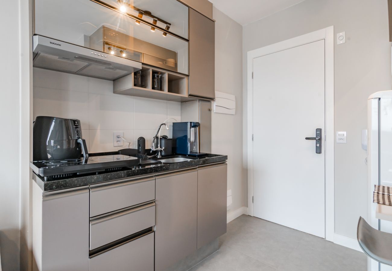 Apartment in São Paulo - Apto com WiFi ao lado da Av. Brigadeiro Faria Lima