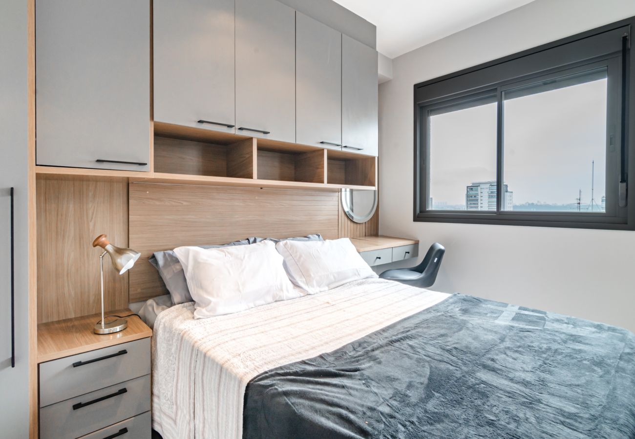 Apartment in São Paulo - Apto com WiFi ao lado da Av. Brigadeiro Faria Lima