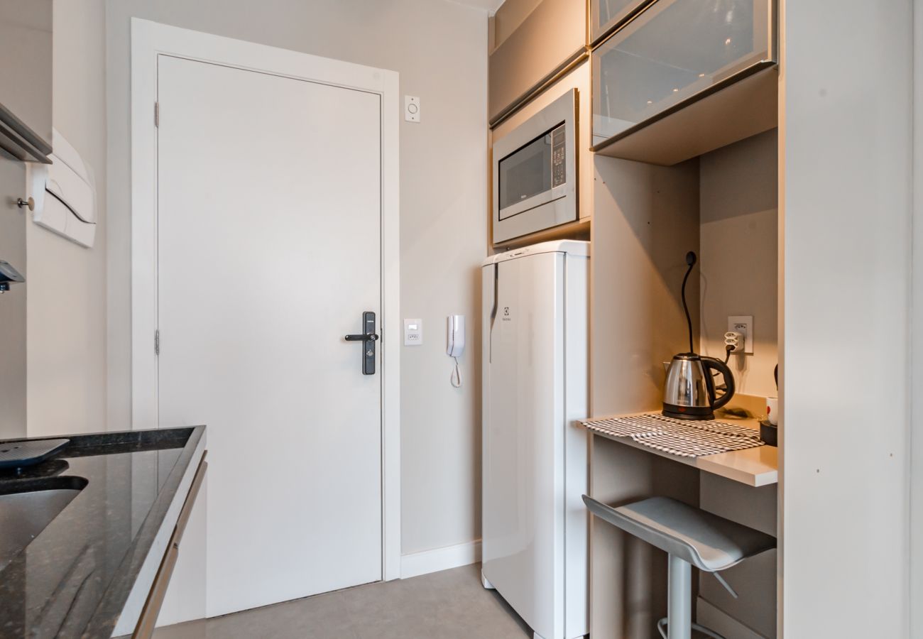 Apartment in São Paulo - Apto com WiFi ao lado da Av. Brigadeiro Faria Lima