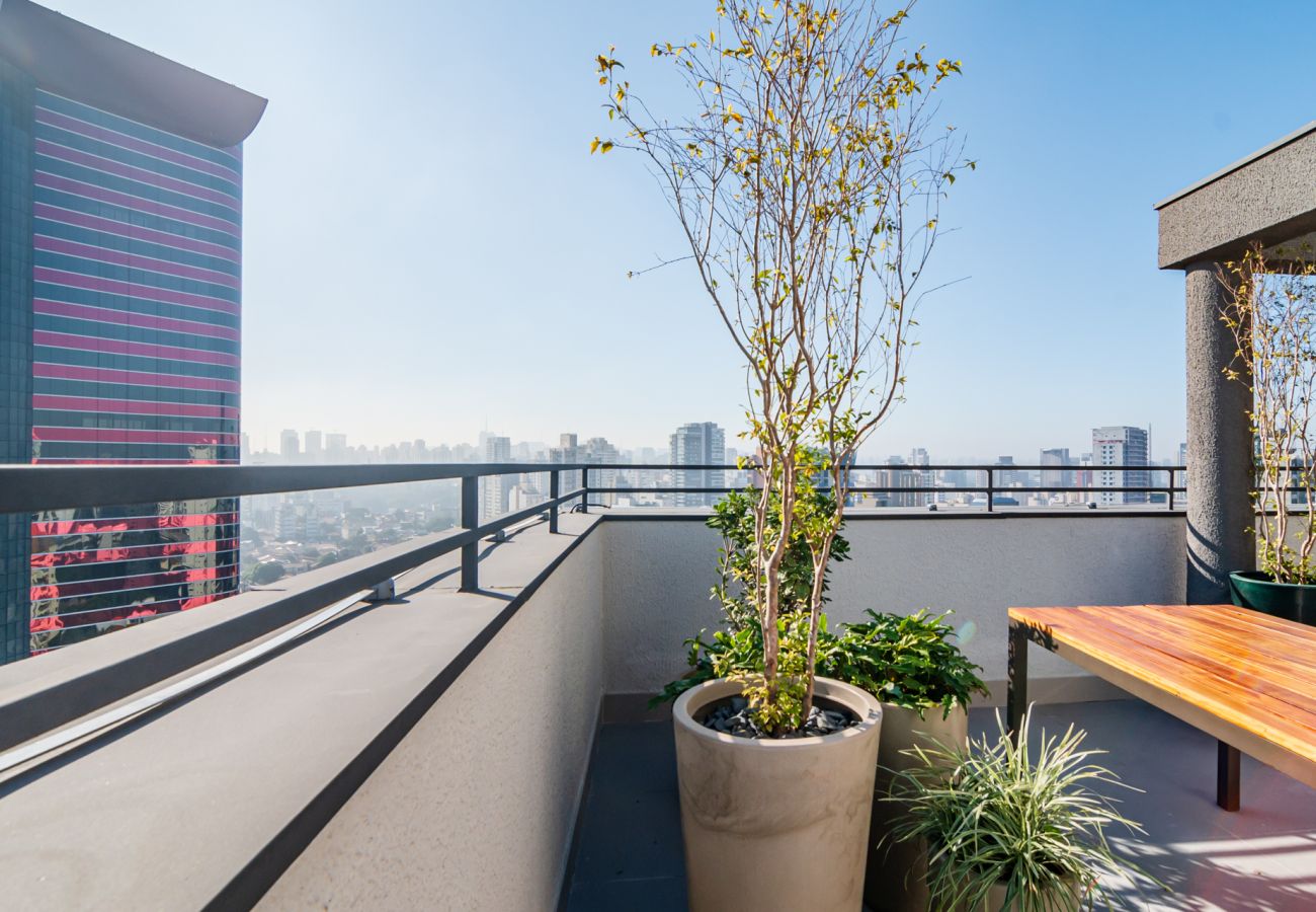 Apartment in São Paulo - Apto com WiFi ao lado da Av. Brigadeiro Faria Lima