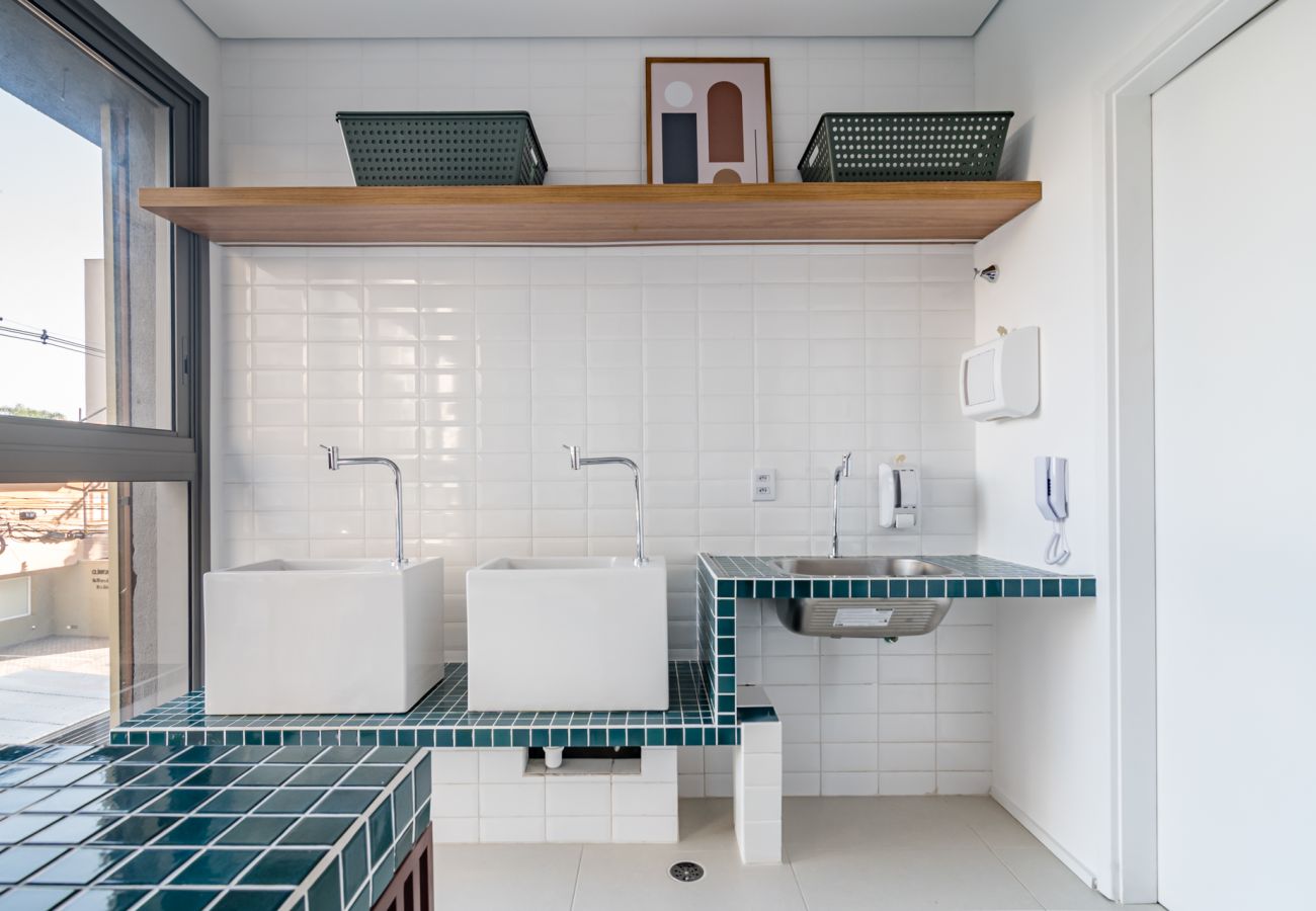 Apartment in São Paulo - Apto com WiFi ao lado da Av. Brigadeiro Faria Lima